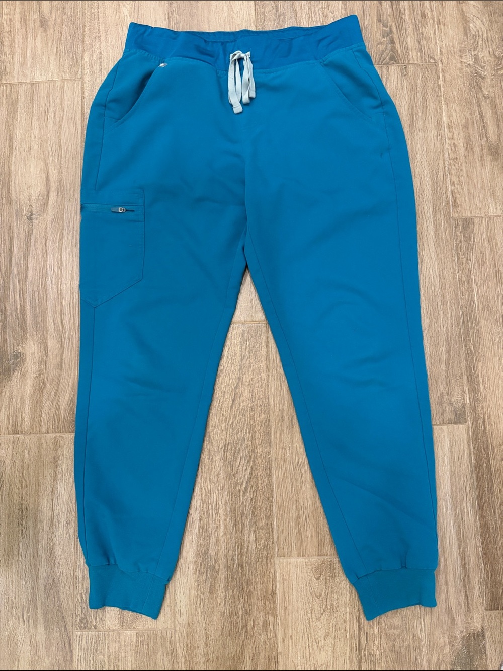 Figs Women’s Pacific Blue Joggers with Grey Drawstring
